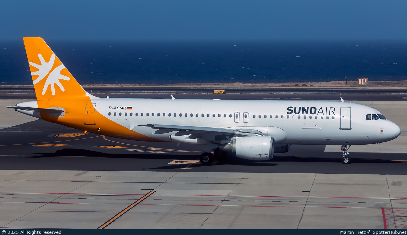 Photo of D-ASMR - Airbus A320-214 operated by Sundair