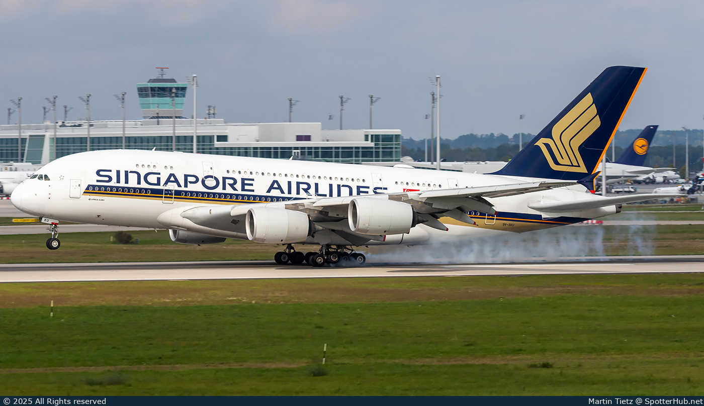 Photo of 9V-SKU - Airbus A380-841 operated by Singapore Airlines