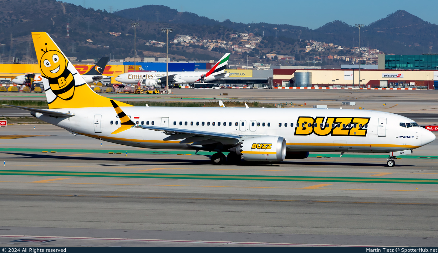 Photo of SP-RZH - Boeing 737 MAX 8-200 operated by Buzz