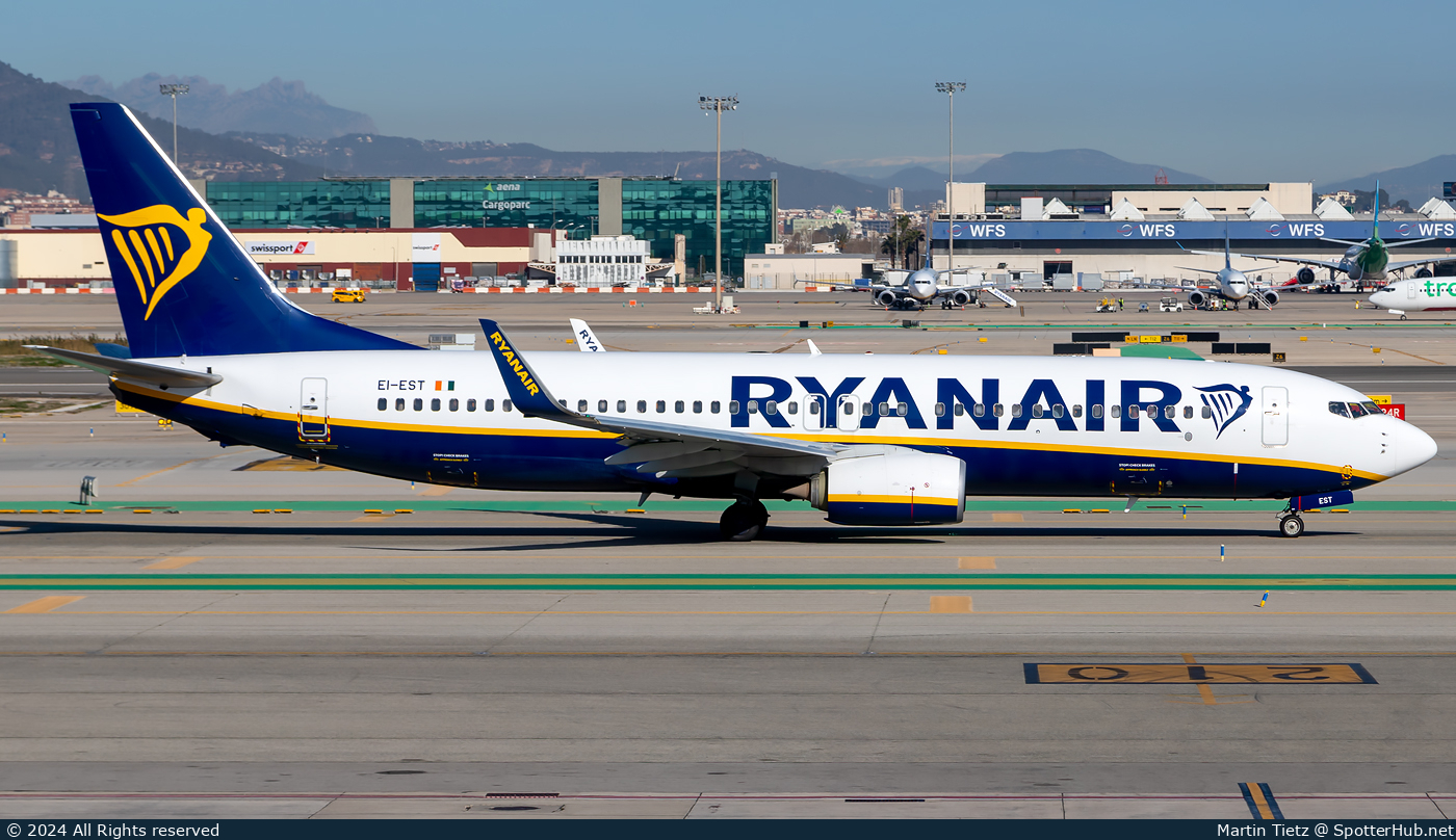 Photo of EI-EST - Boeing 737-8AS operated by Ryanair