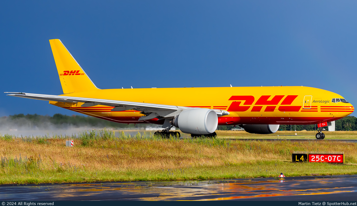 Photo of D-AALL - Boeing 777-F operated by AeroLogic