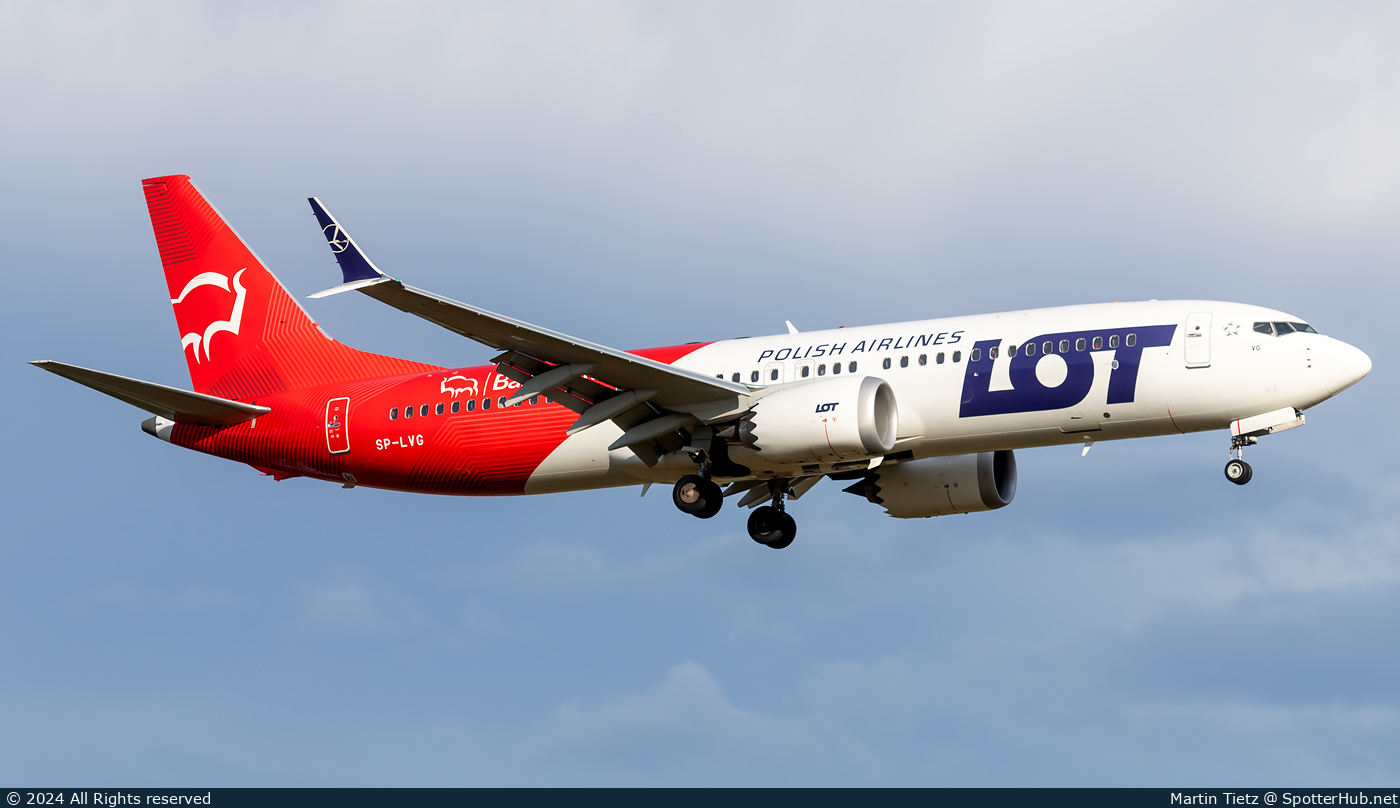 Photo of SP-LVG - Boeing 737 MAX 8 operated by LOT Polish Airlines