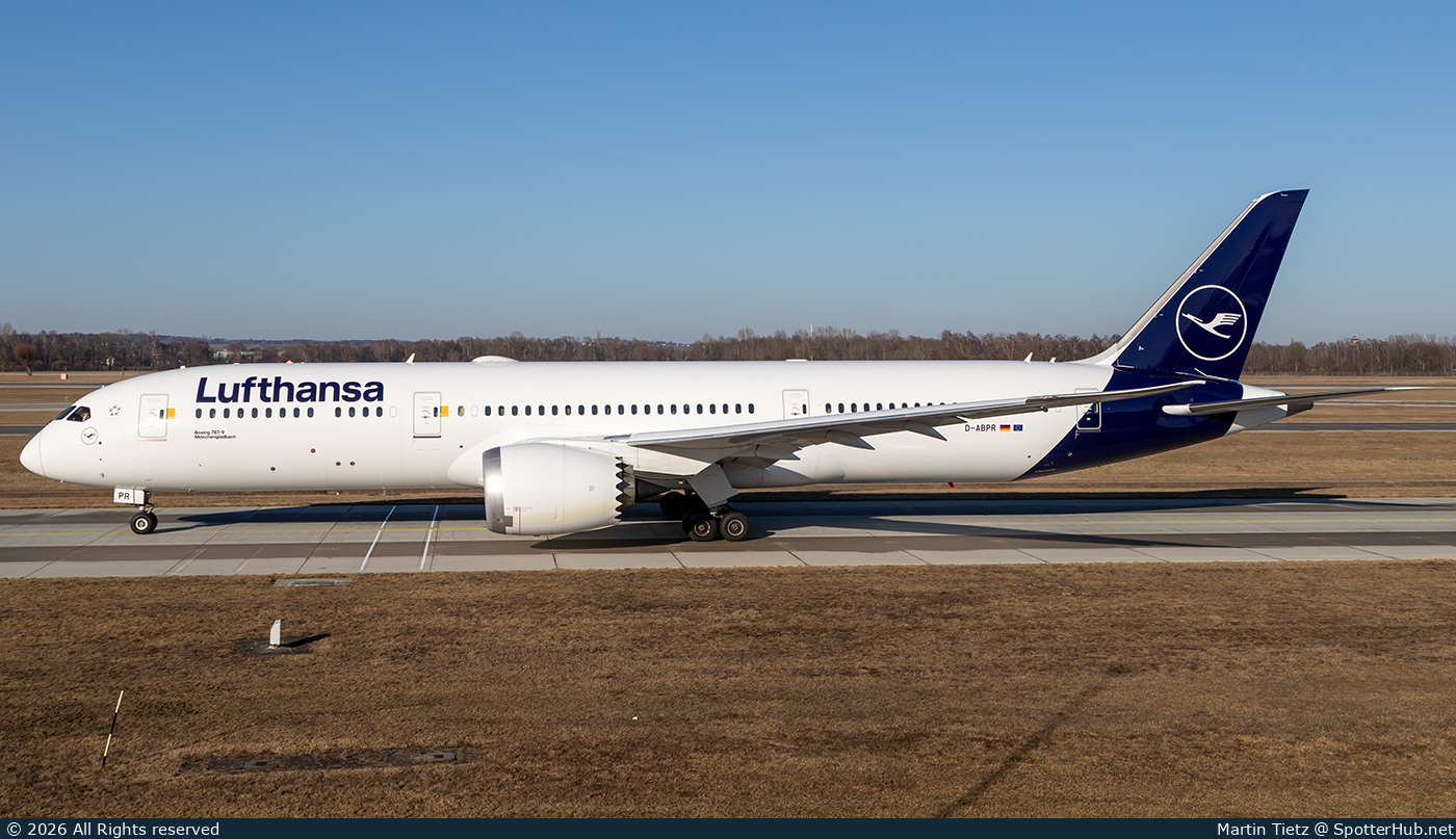 Photo of D-ABPR - Boeing 787-9 Dreamliner operated by Lufthansa