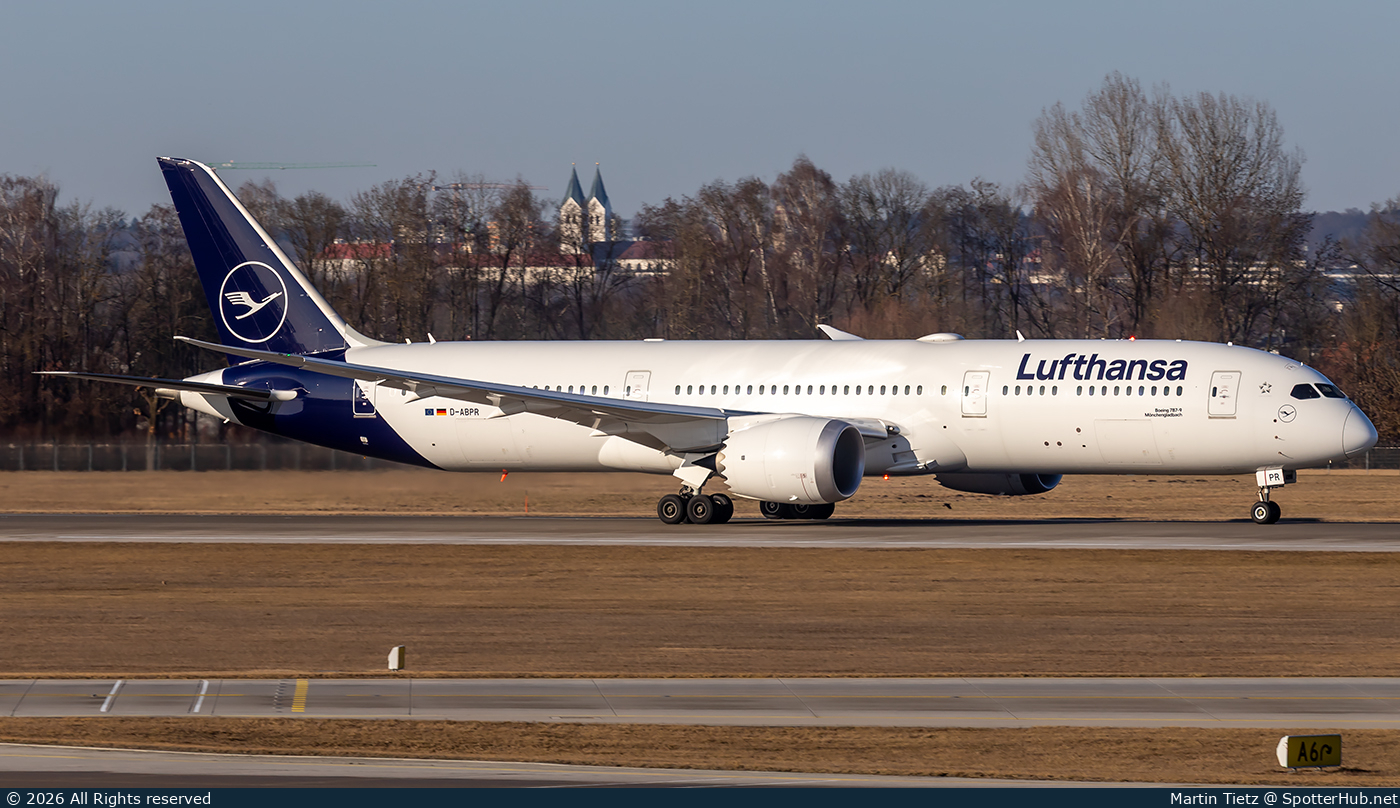 Photo of D-ABPR - Boeing 787-9 Dreamliner operated by Lufthansa