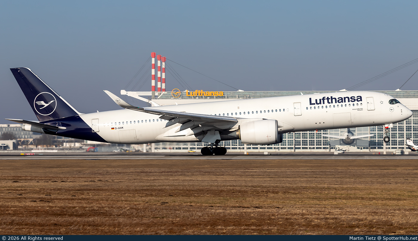 Photo of D-AIXM - Airbus A350-941 operated by Lufthansa