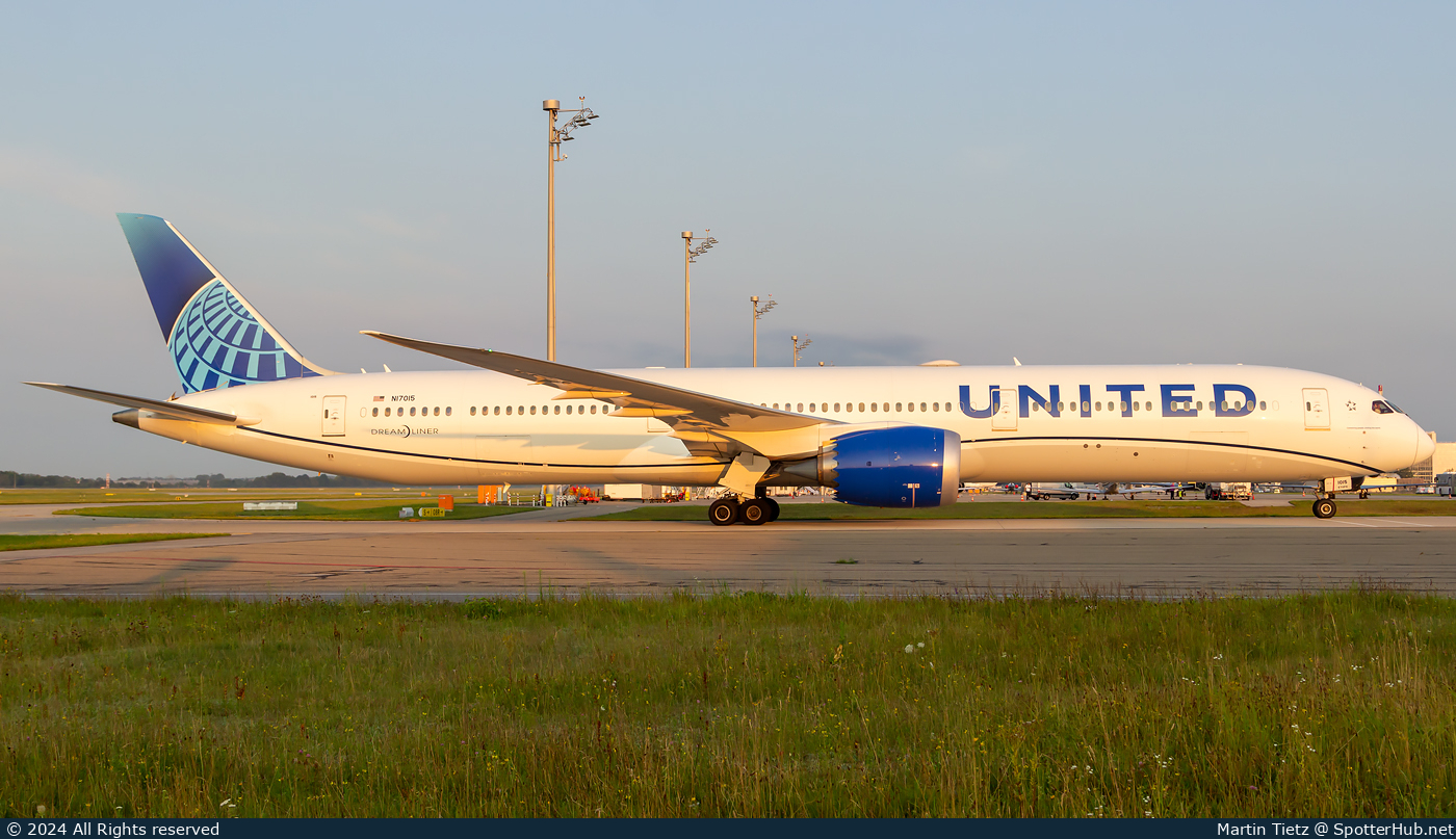Photo of N17015 - Boeing 787-10 Dreamliner operated by United Airlines