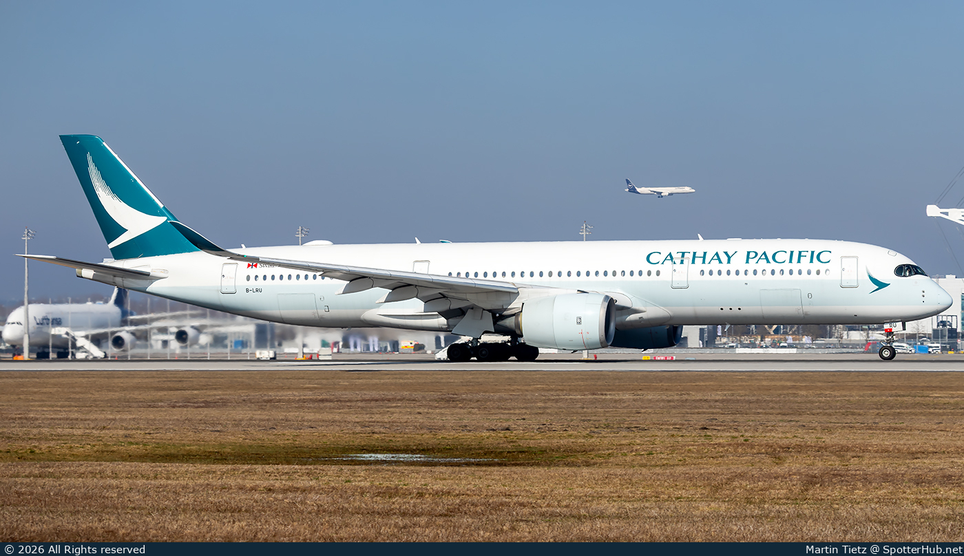 Photo of B-LRU - Airbus A350-941 operated by Cathay Pacific Airways