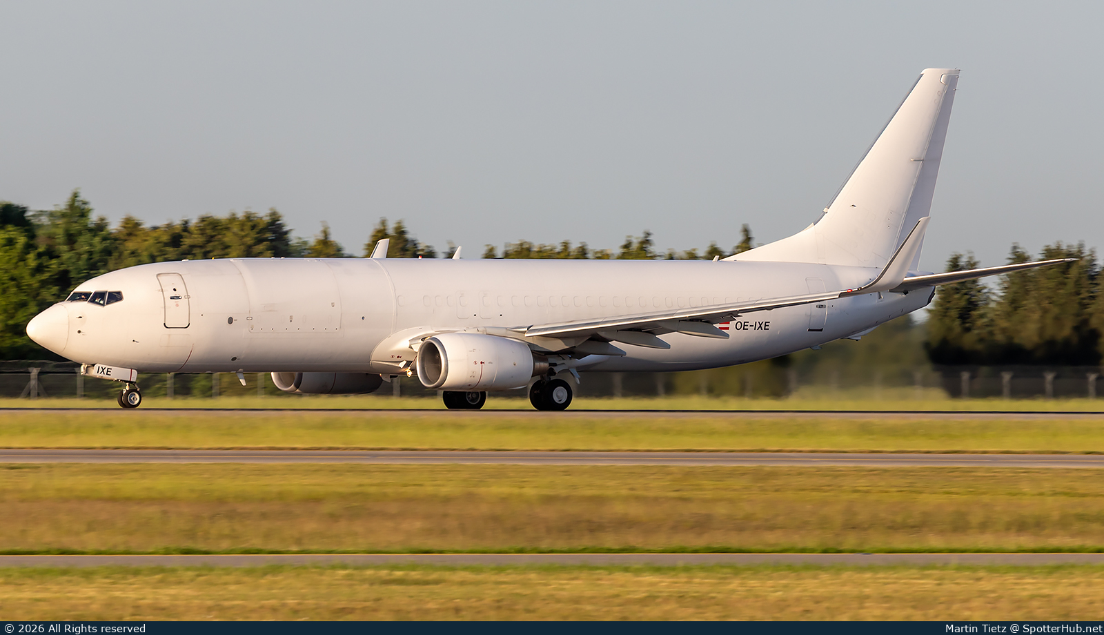 Photo of OE-IXE - Boeing 737-8AS(BCF) operated by ASL Airlines Belgium