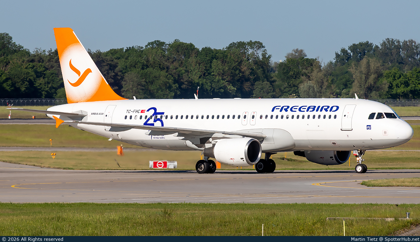 Photo of TC-FHC - Airbus A320-214 operated by Freebird Airlines