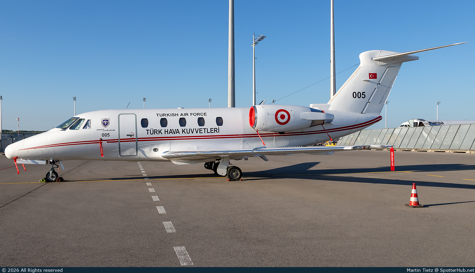 Photo of 93-005 - Cessna 650 Citation VII operated by Turkish Air Force