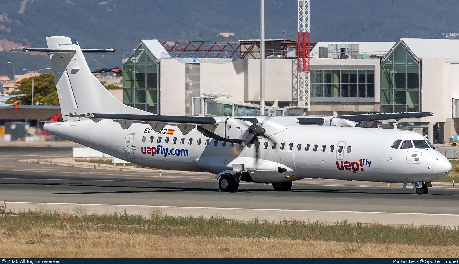 Photo of EC-KKQ - ATR 72-500 operated by Uep!Fly (opb Swiftair)