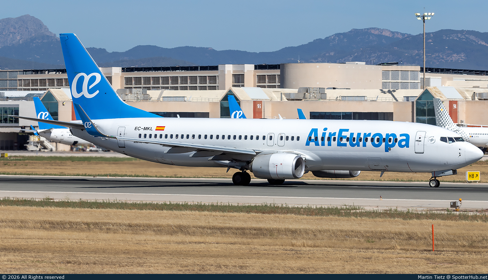 Photo of EC-MKL - Boeing 737-85P operated by Air Europa