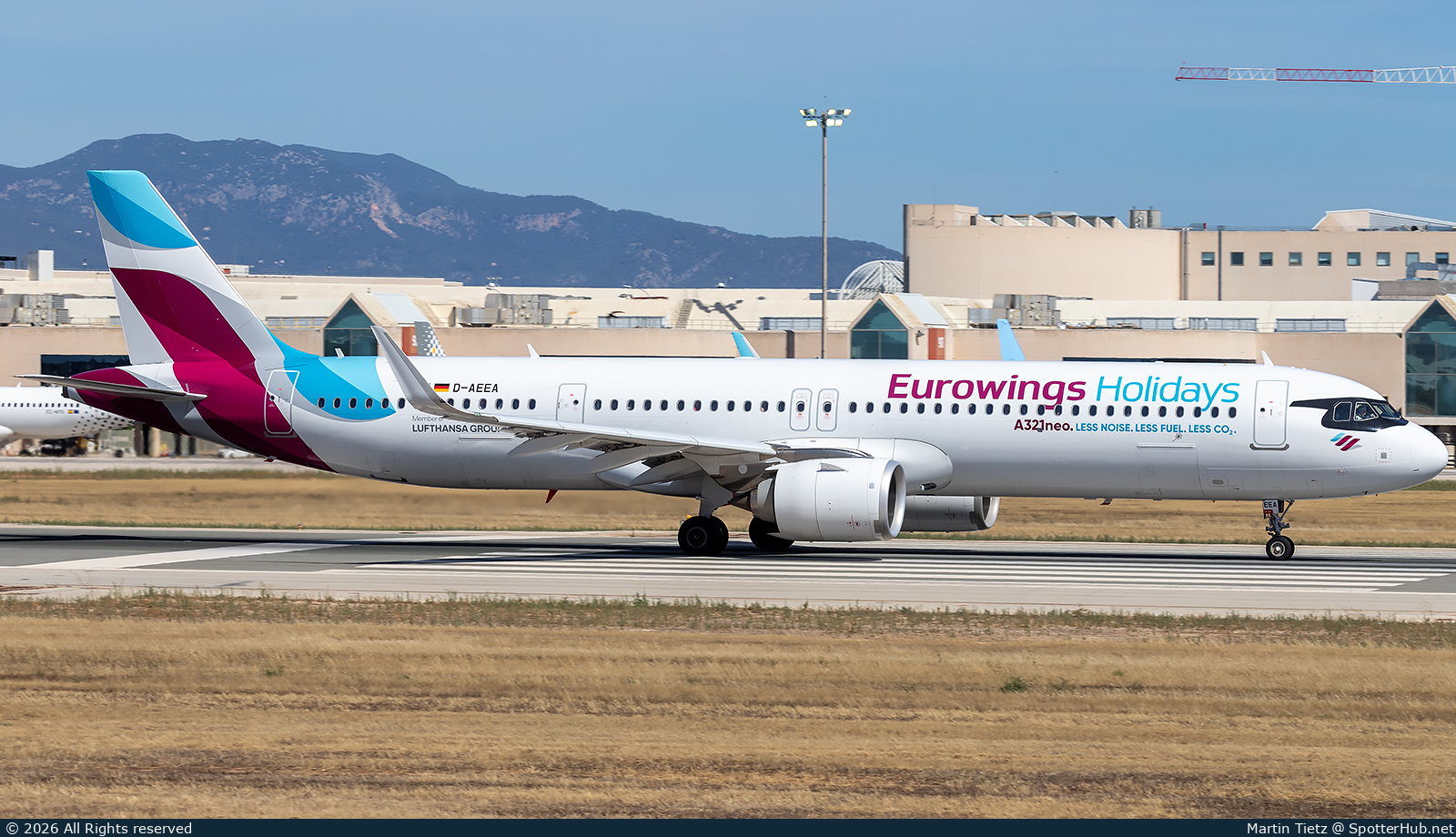 Photo of D-AEEA - Airbus A321-251NX operated by Eurowings