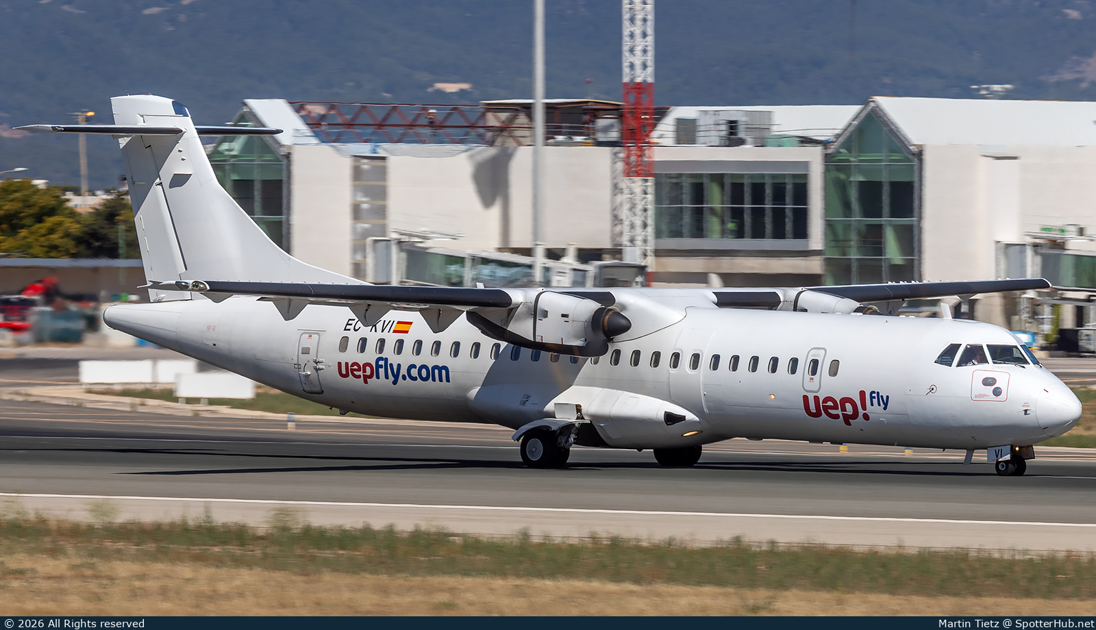 Photo of EC-KVI - ATR 72-500 operated by Uep!Fly (opb Swiftair)