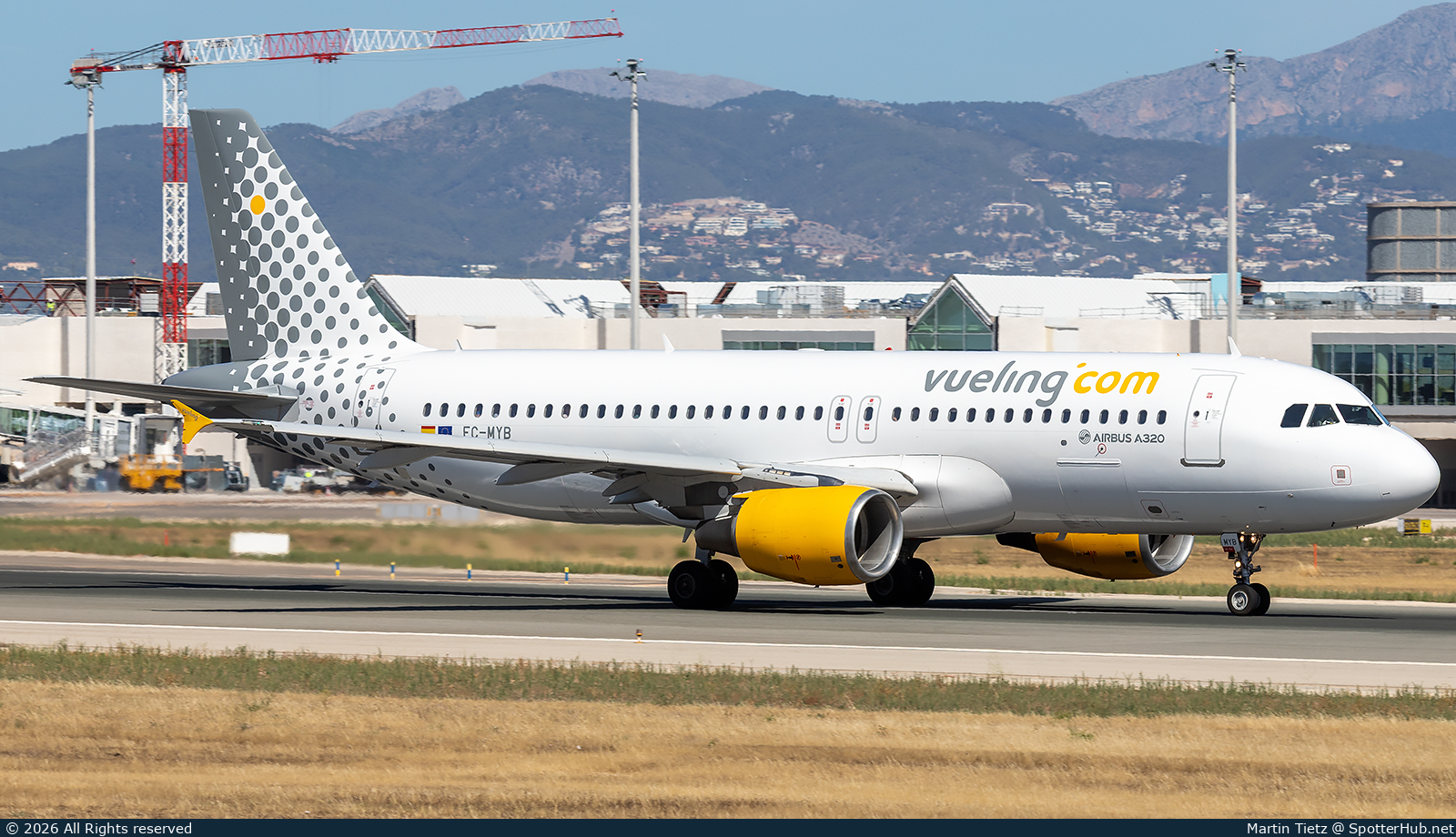 Photo of EC-MYB - Airbus A320-214 operated by Vueling