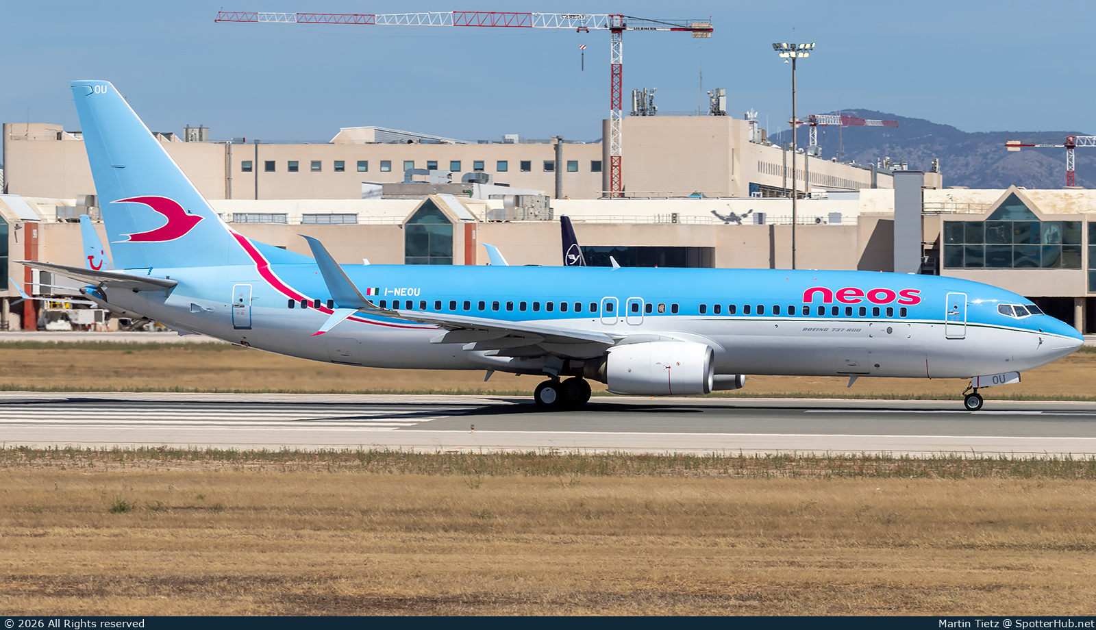 Photo of I-NEOU - Boeing 737-86N operated by Neos
