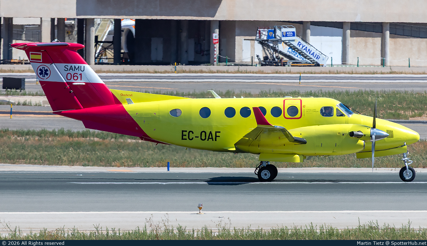 Photo of EC-OAF - Beechcraft B200GT Super King Air 250 operated by Babcock MCS Spain