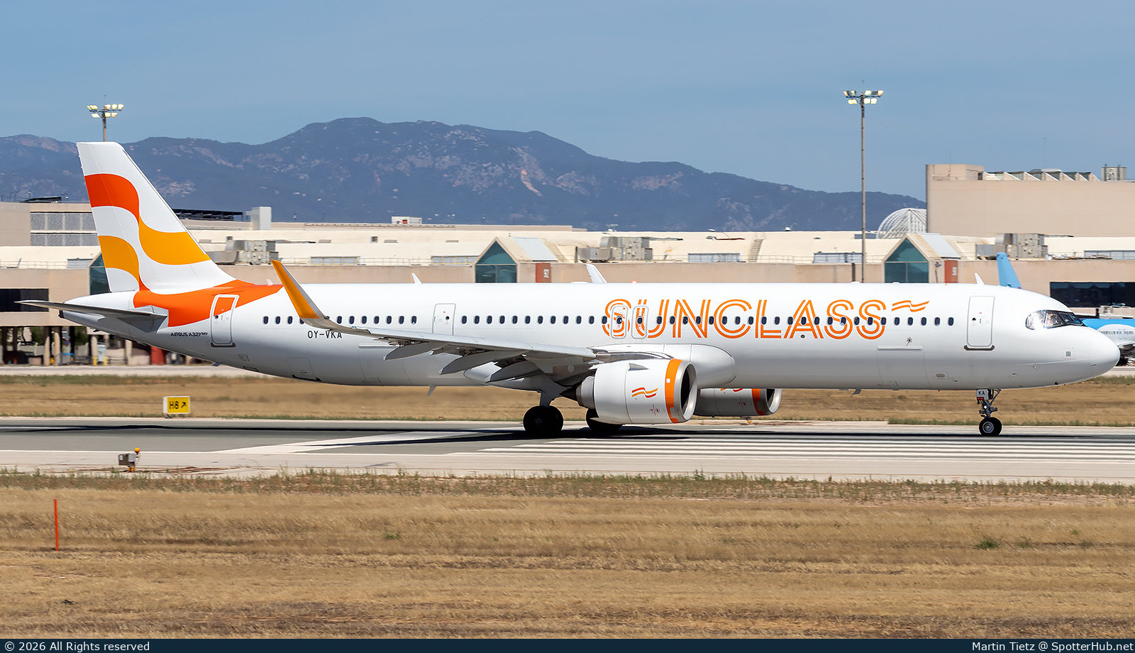 Photo of OY-VKA - Airbus A321-251NX operated by Sunclass Airlines