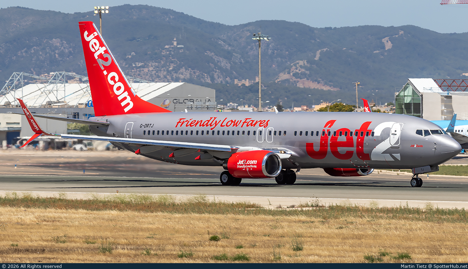 Photo of G-DRTJ - Boeing 737-86N operated by Jet2