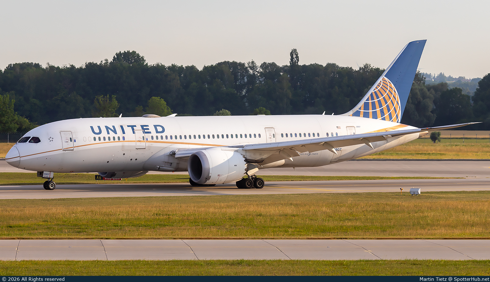Photo of N29907 - Boeing 787-8 Dreamliner operated by United Airlines