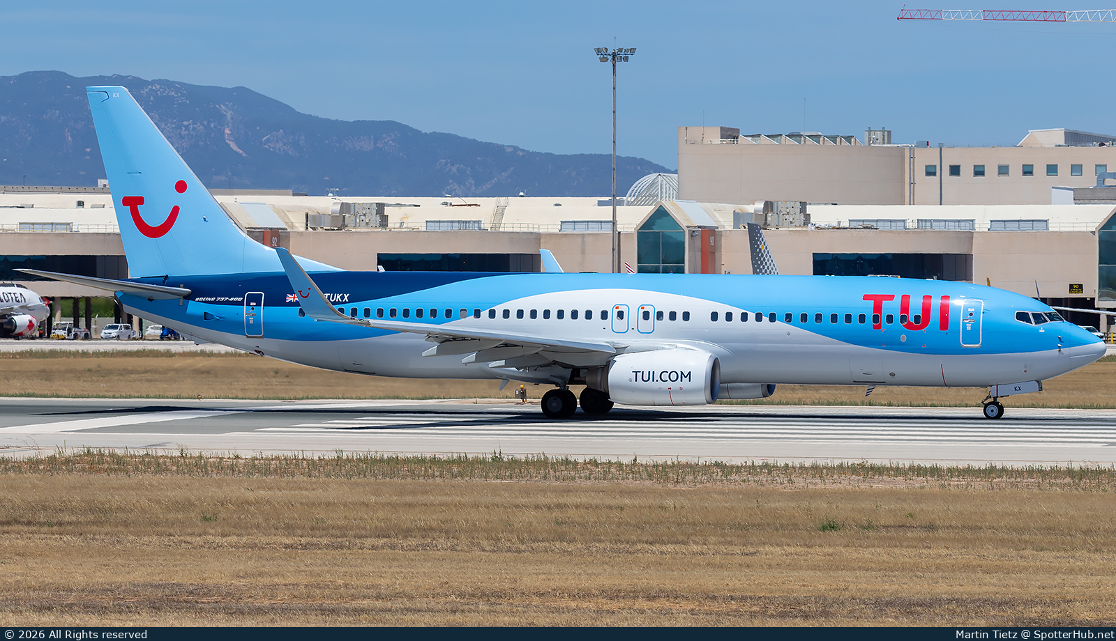 Photo of G-TUKX - Boeing 737-8K5 operated by TUI Airways