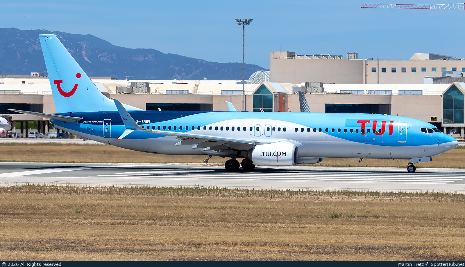 Photo of G-TAWI - Boeing 737-8K5 operated by TUI Airways
