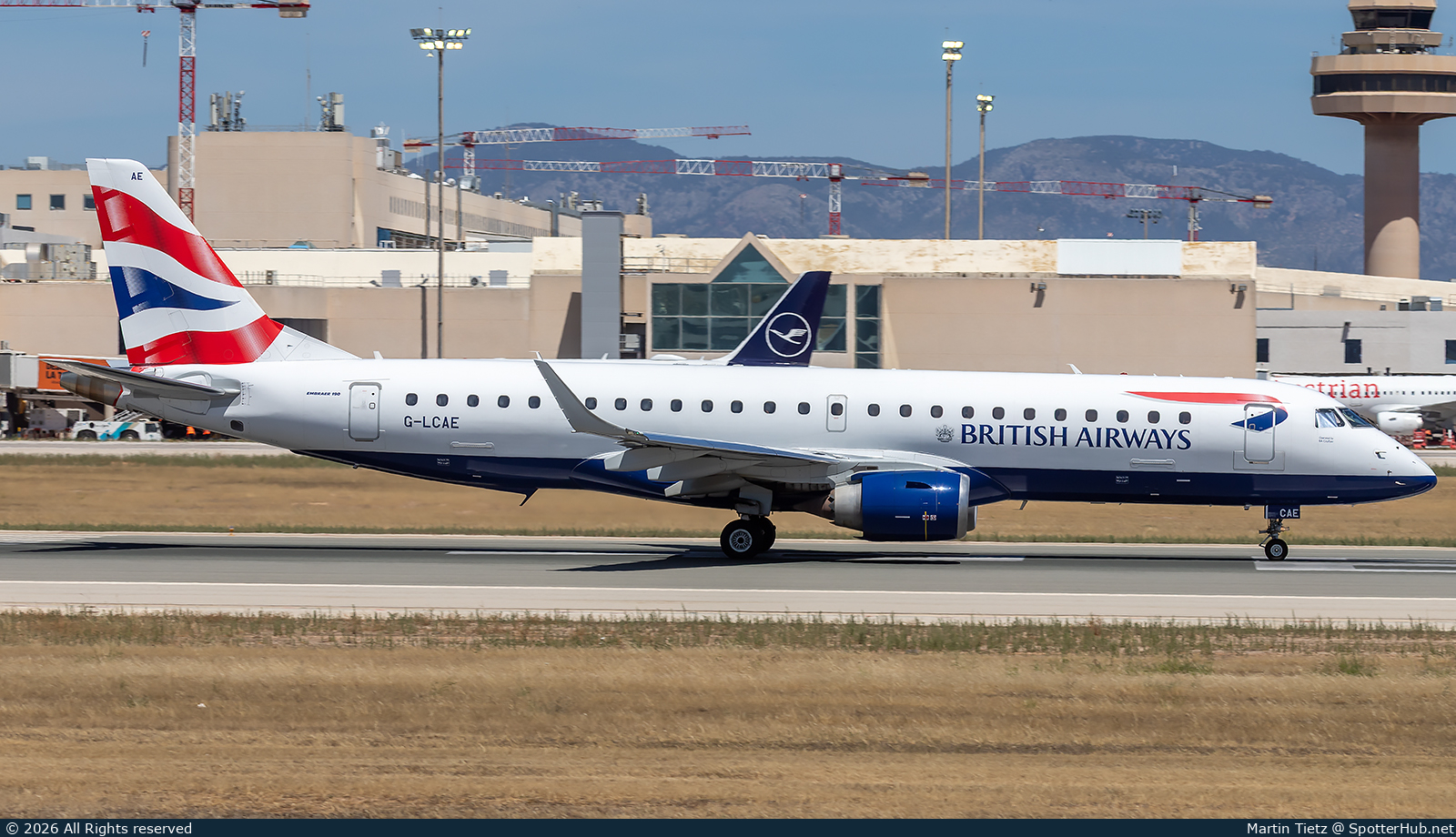 Photo of G-LCAE - Embraer ERJ-190LR operated by BA CityFlyer
