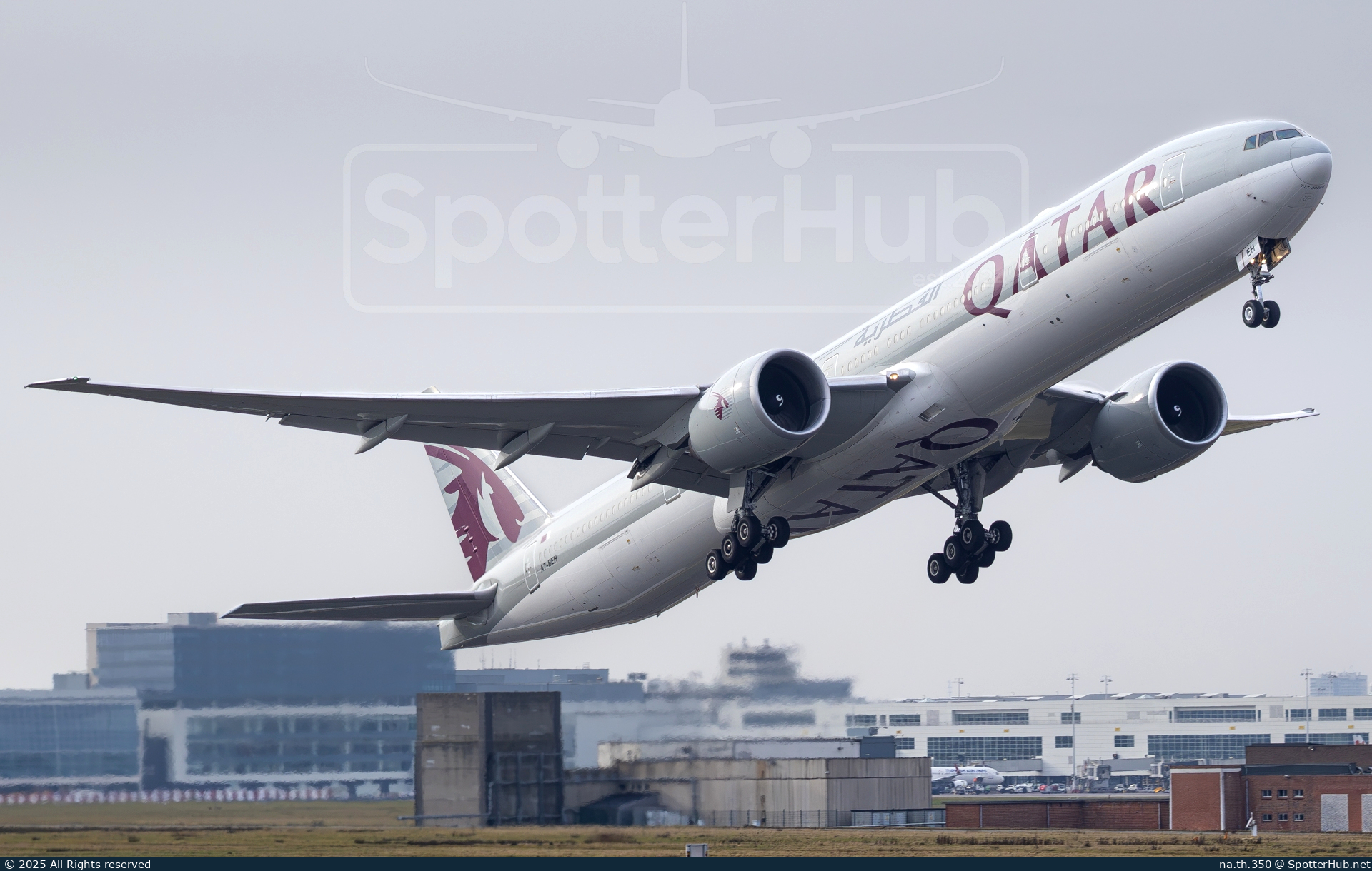 Photo of A7-BEH - Boeing 777-3DZ(ER) operated by Qatar Airways
