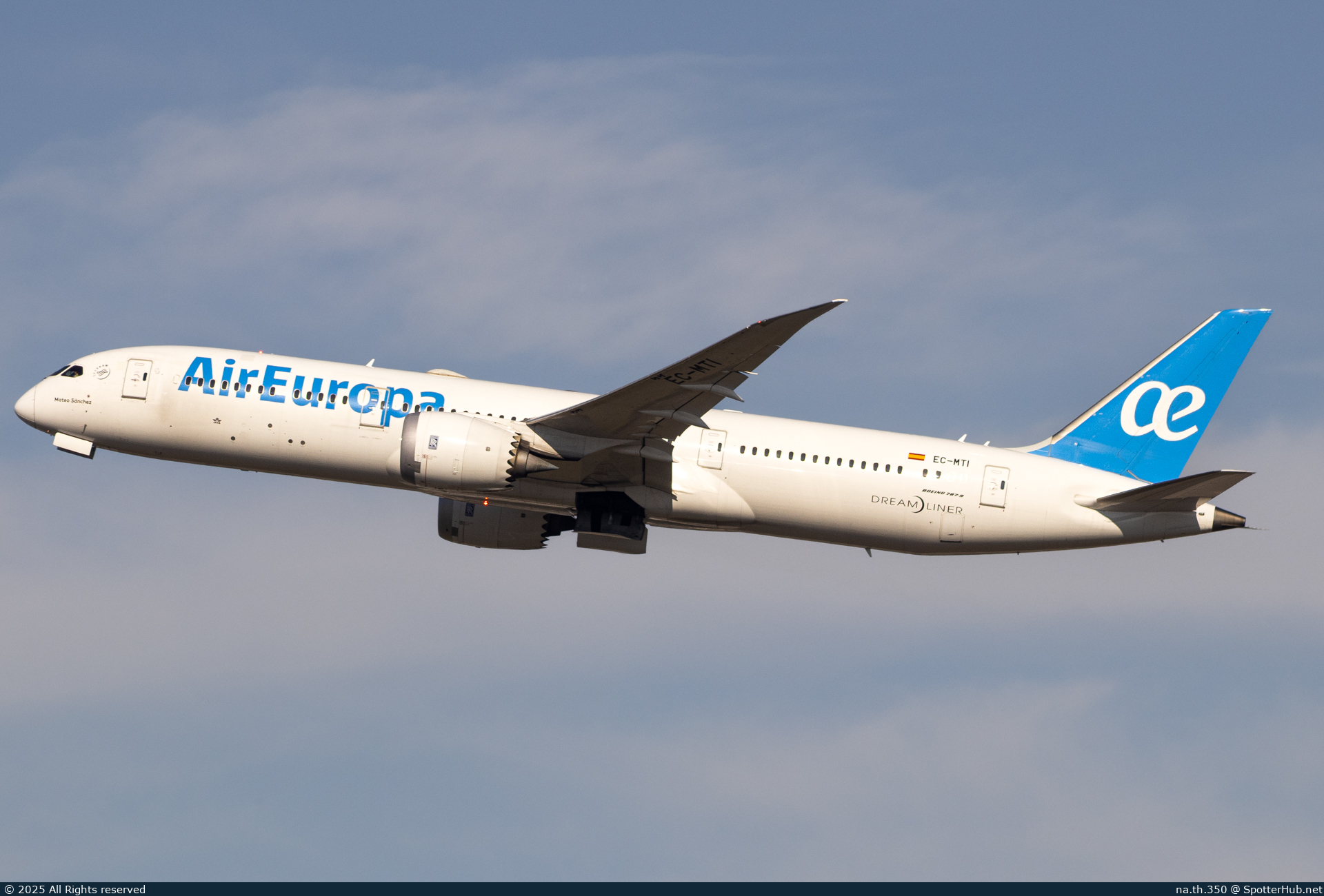 Photo of EC-MTI - Boeing 787-9 Dreamliner operated by Air Europa