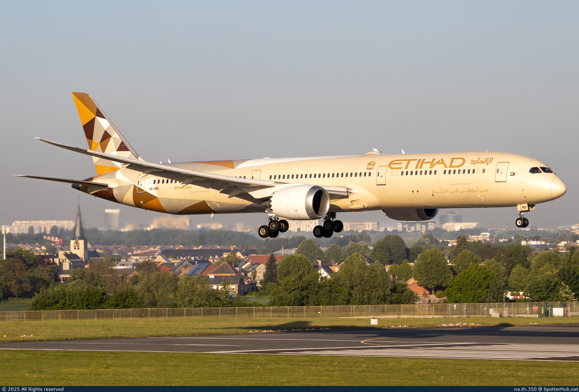 Photo of A6-BMG - Boeing 787-10 Dreamliner operated by Etihad Airways