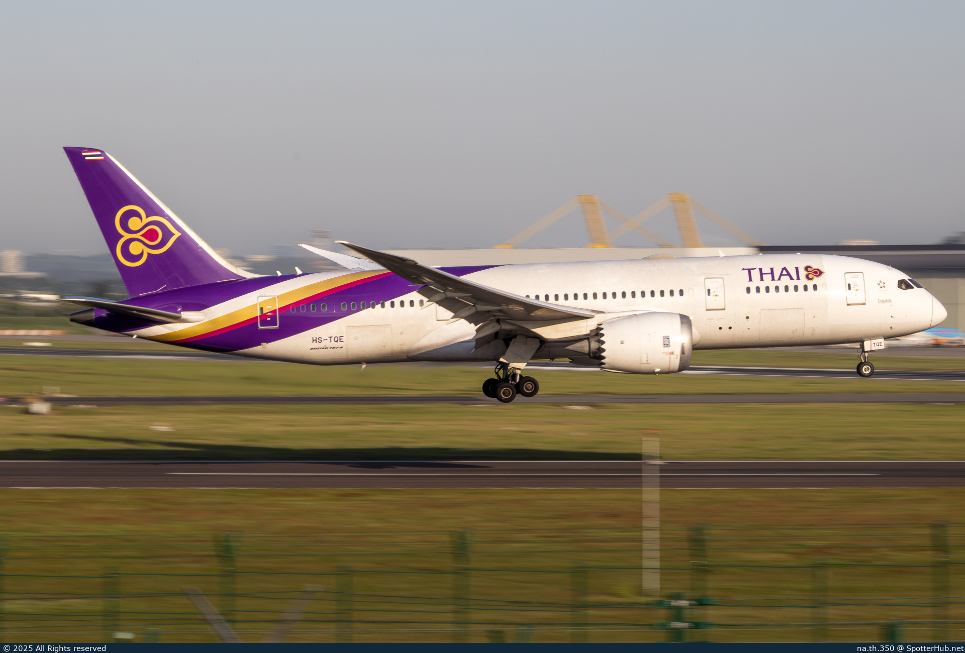 Photo of HS-TQE - Boeing 787-8 Dreamliner operated by Thai Airways International