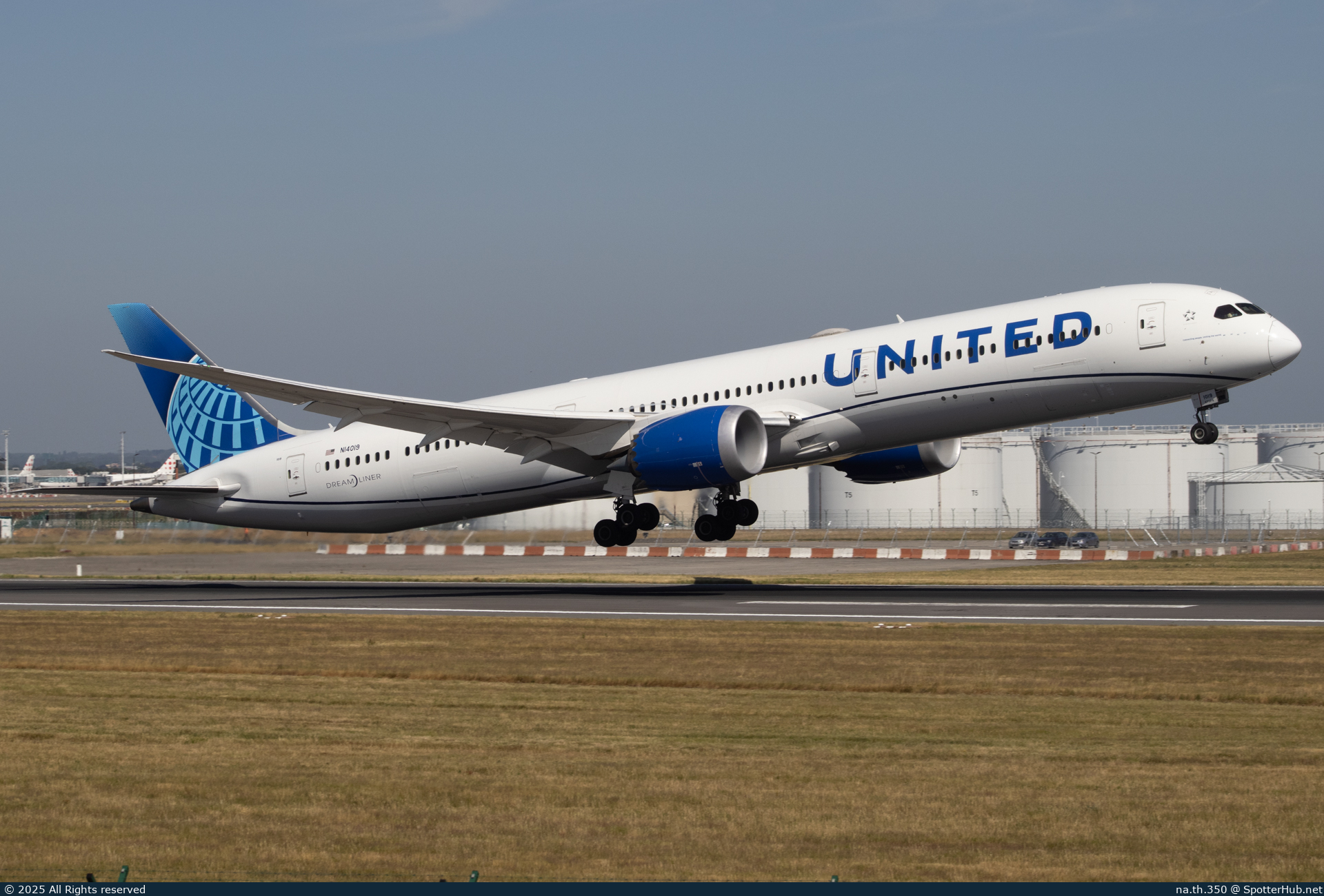 Photo of N14019 - Boeing 787-10 Dreamliner operated by United Airlines