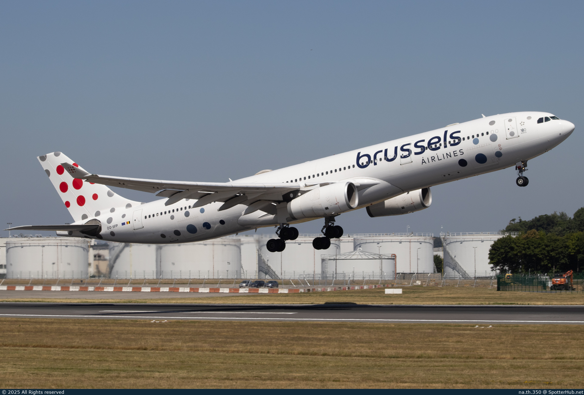 Photo of OO-SFP - Airbus A330-343 operated by Brussels Airlines