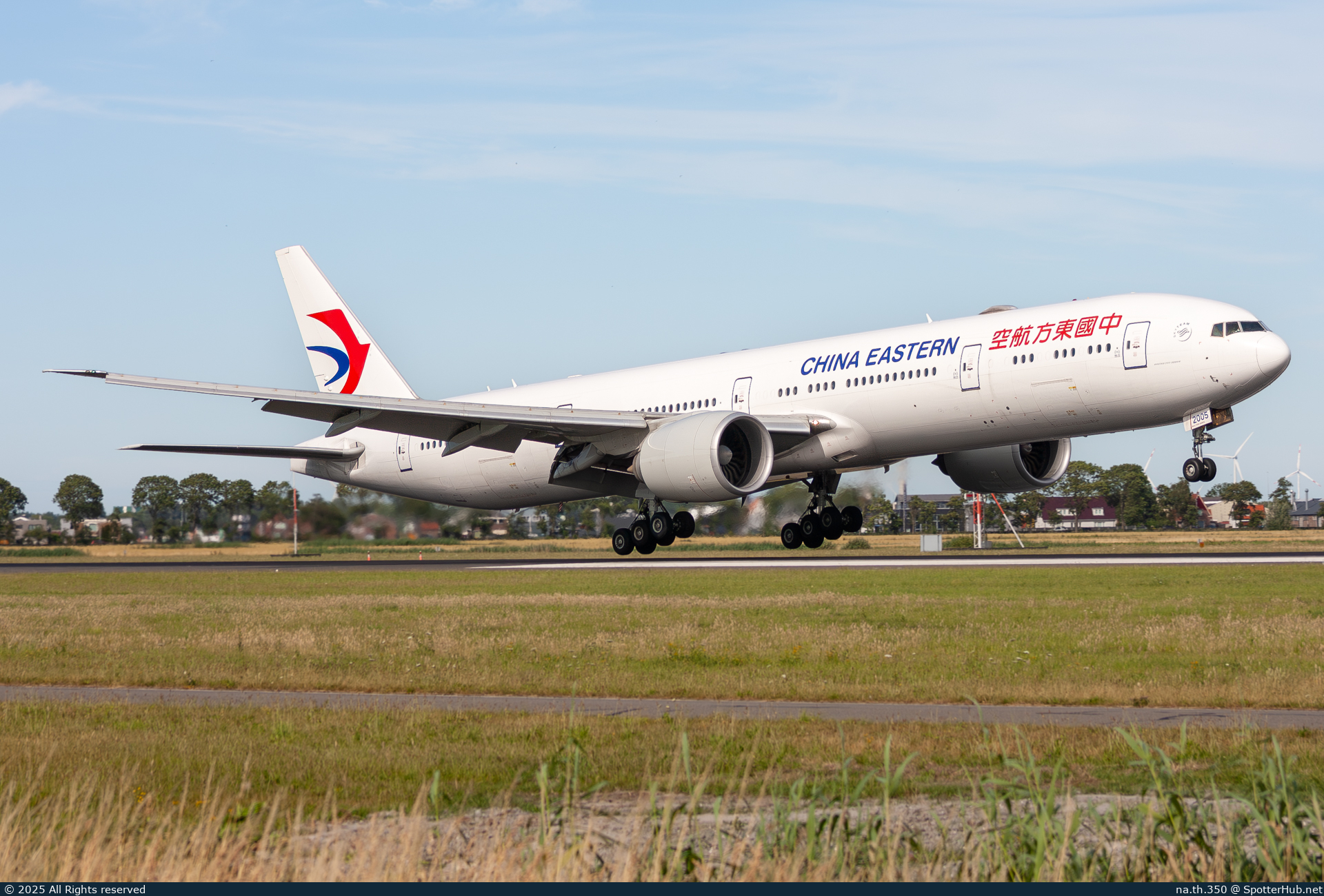 Photo of B-2005 - Boeing 777-39P(ER) operated by China Eastern Airlines