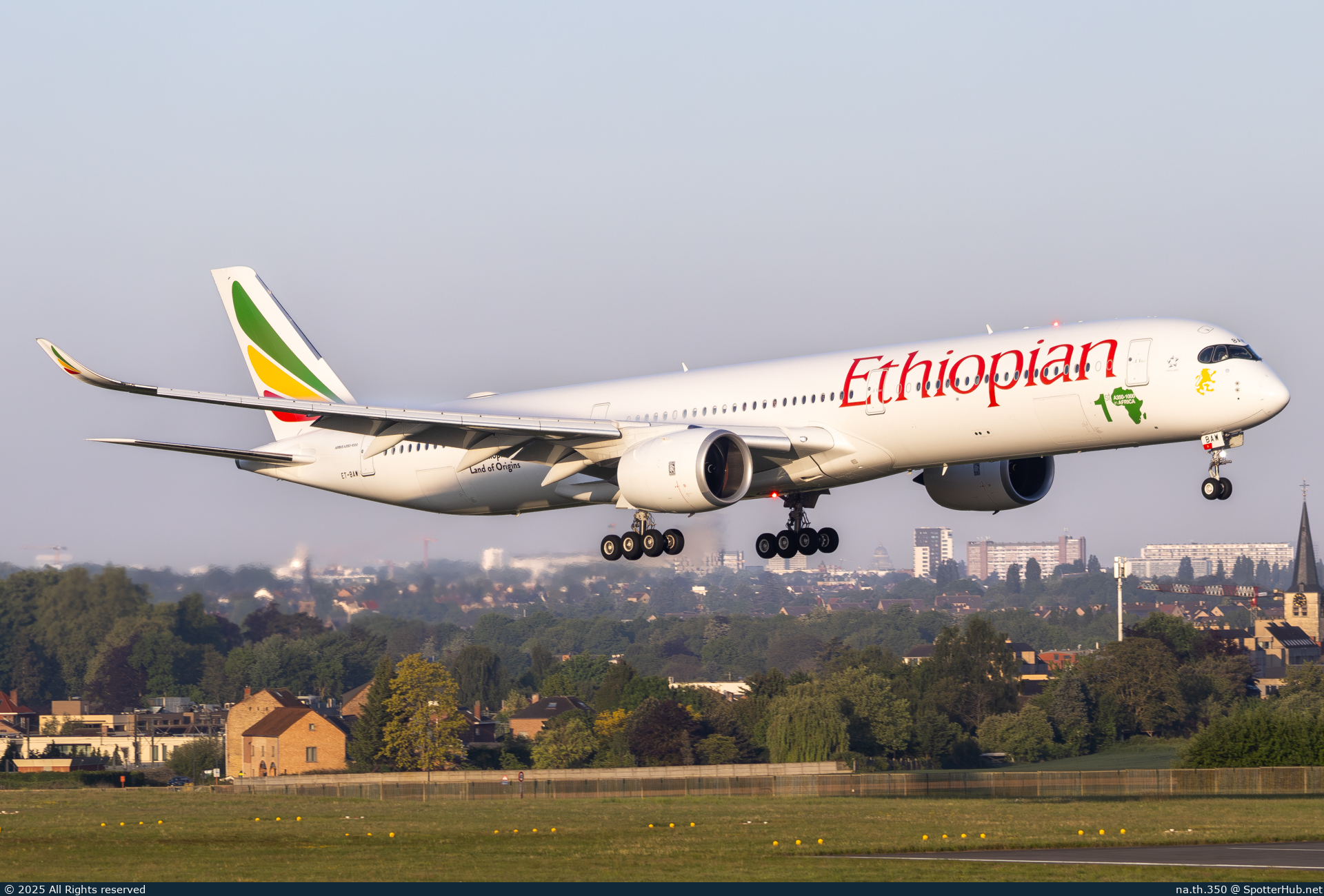 Photo of ET-BAW - Airbus A350-1041 operated by Ethiopian Airlines