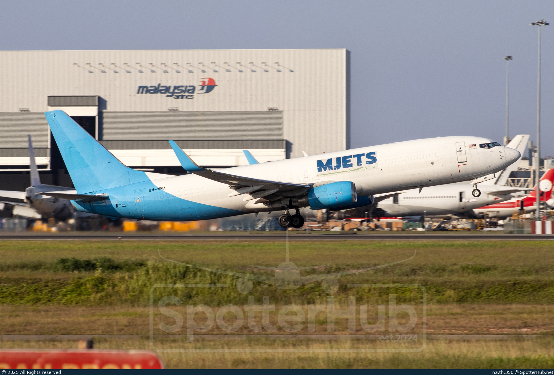 Photo of 9M-WWA - Boeing 737-86N(BCF) operated by MJets Air