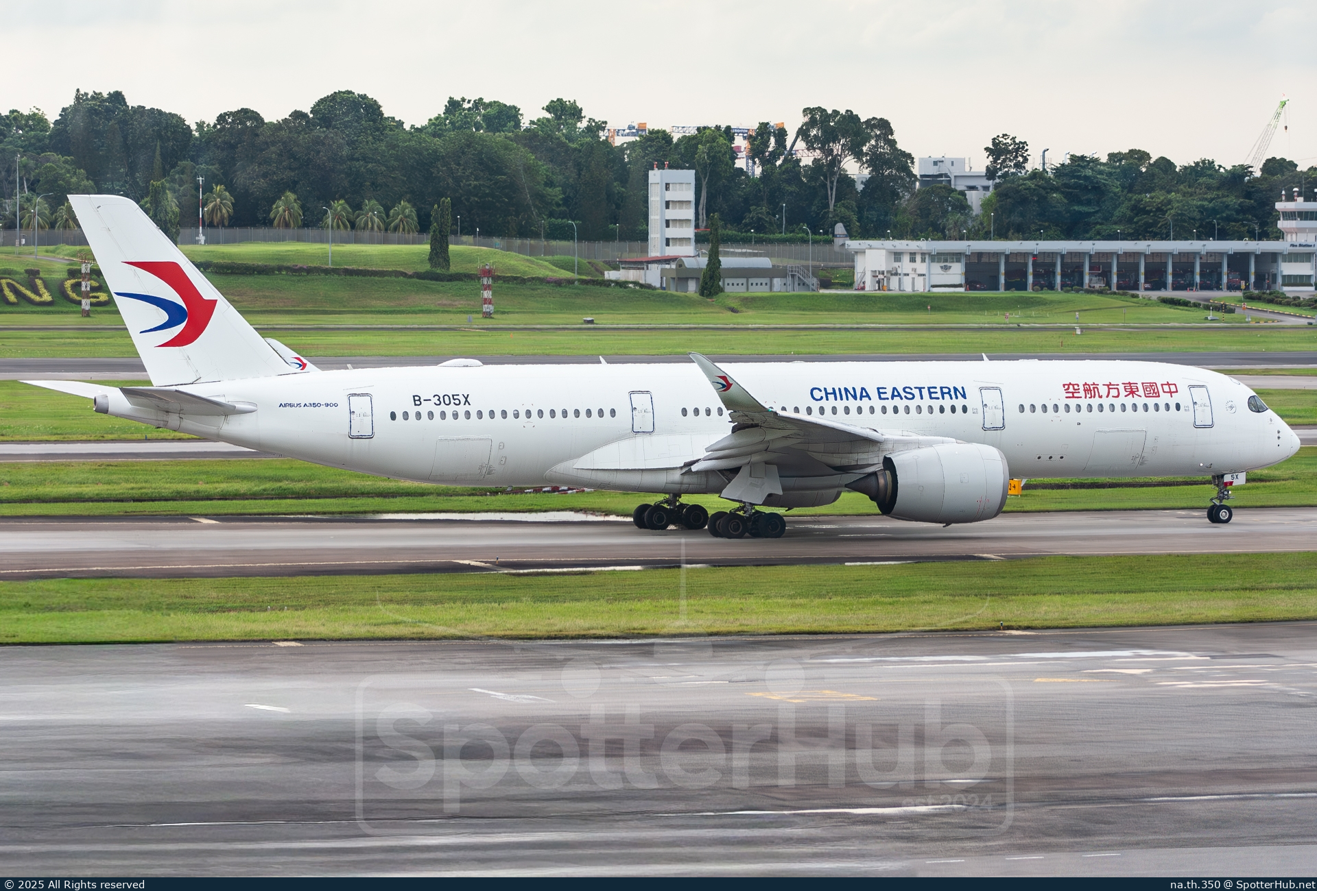 Photo of B-305X - Airbus A350-941 operated by China Eastern Airlines