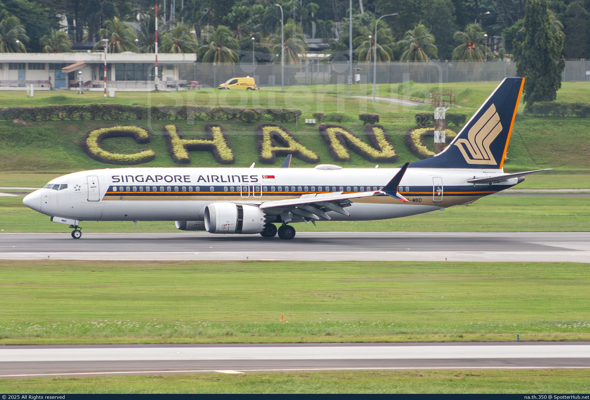 Photo of 9V-MBD - Boeing 737 MAX 8 operated by Singapore Airlines