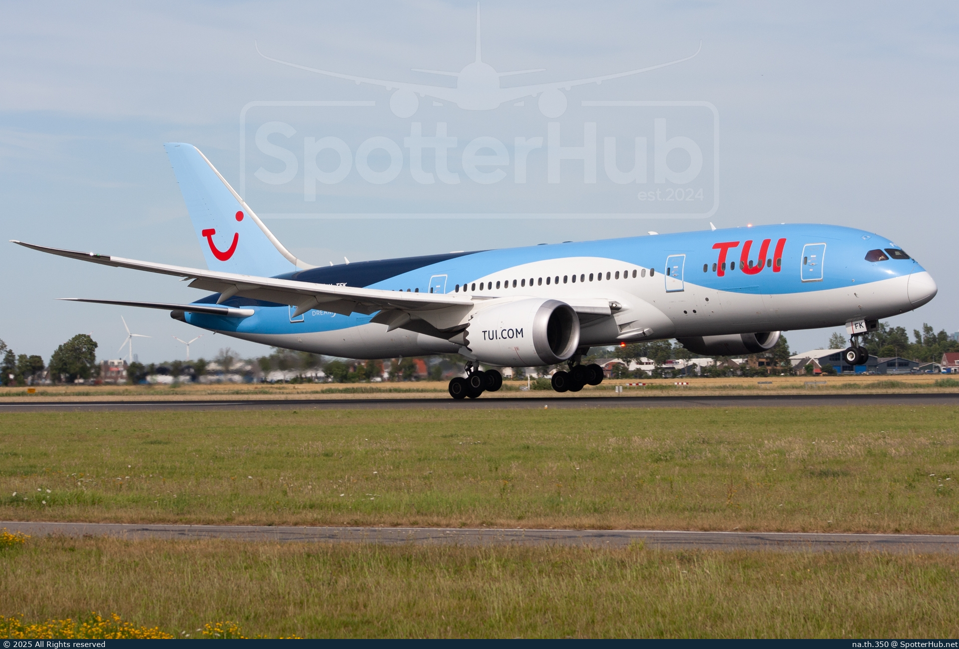 Photo of PH-TFK - Boeing 787-8 Dreamliner operated by TUI Airlines Nederland