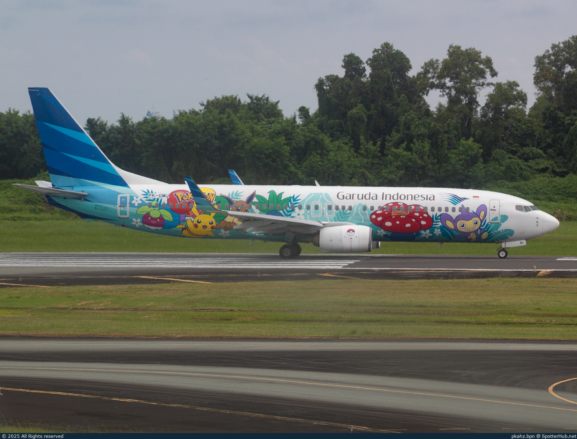Photo of PK-GMU - Boeing 737-8U3 operated by Garuda Indonesia