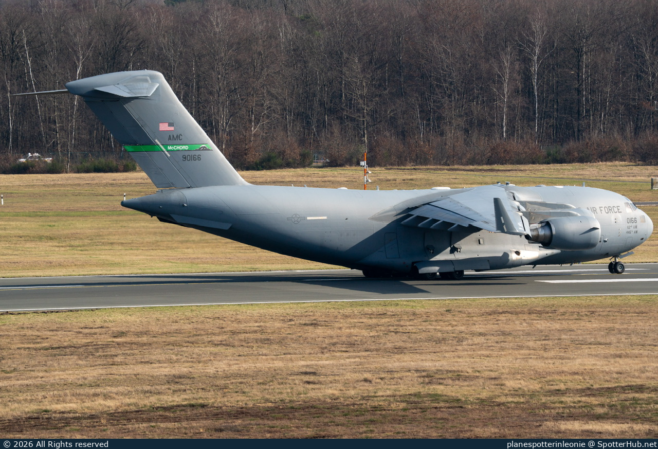 Photo of 99-0166 - Boeing C-17A Globemaster III operated by US Air Force