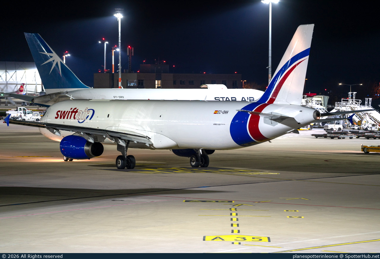 Photo of EC-OHH - Airbus A321-231(P2F) operated by Swiftair
