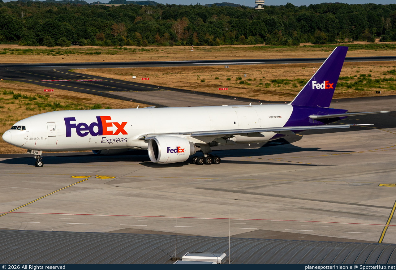 Photo of N878FD - Boeing 777-FS2 operated by FedEx
