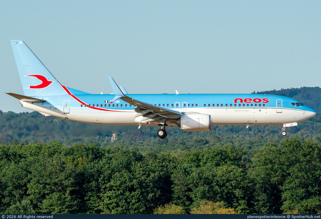 Photo of EI-HIM - Boeing 737-8ME operated by Neos