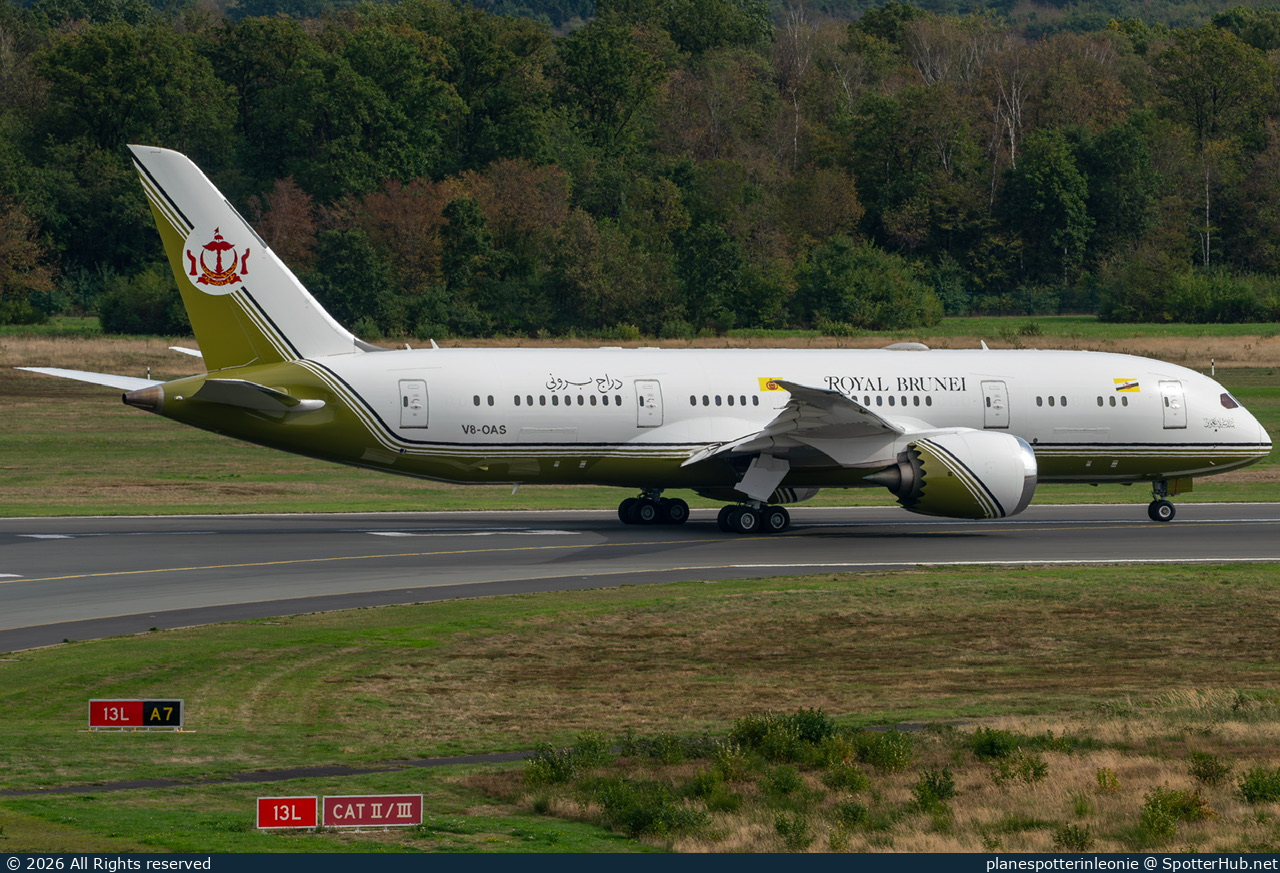 Photo of V8-OAS - Boeing 787-8 BBJ Dreamliner operated by Brunei Royal Flight