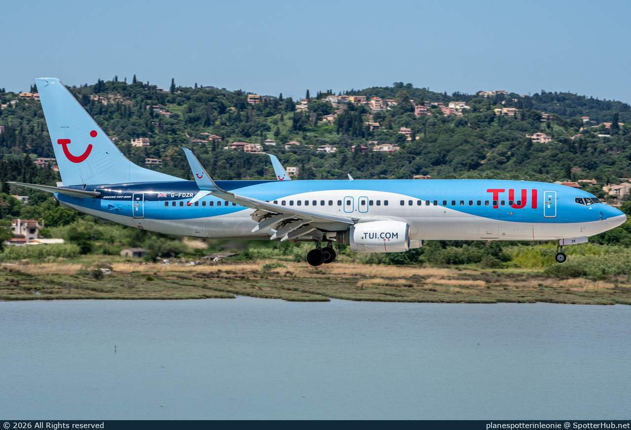 Photo of G-FDZR - Boeing 737-8K5 operated by TUI Airways