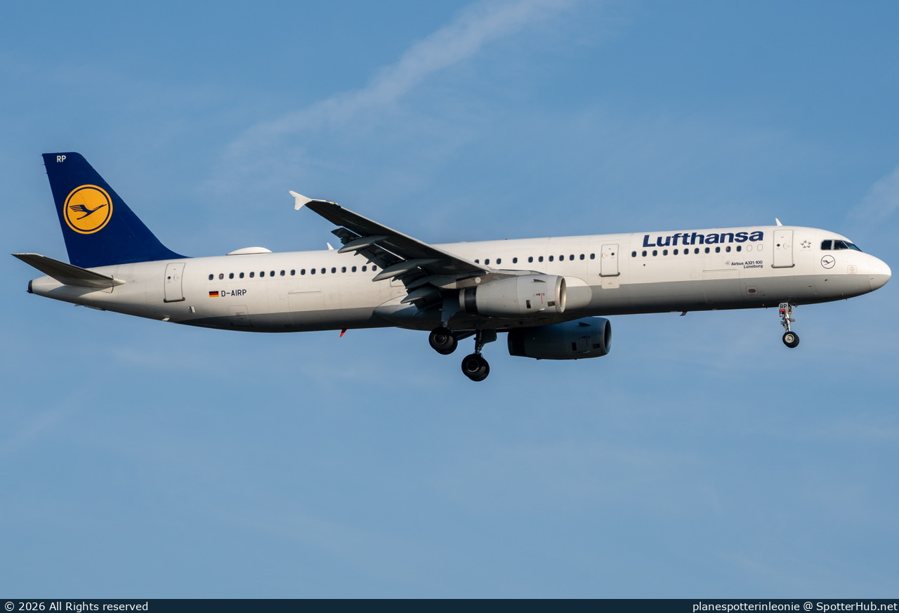 Photo of D-AIRP - Airbus A321-131 operated by Lufthansa
