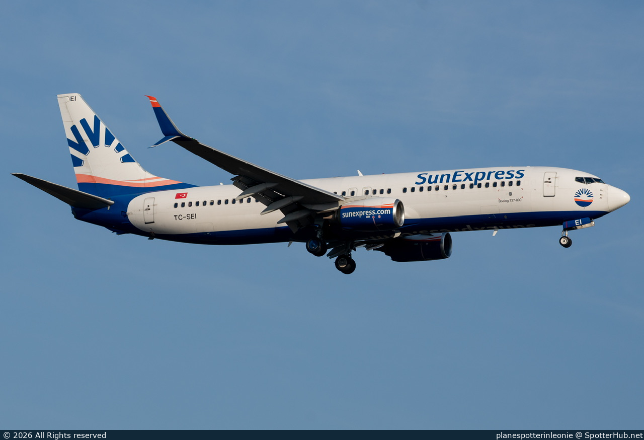 Photo of TC-SEI - Boeing 737-8HC operated by SunExpress