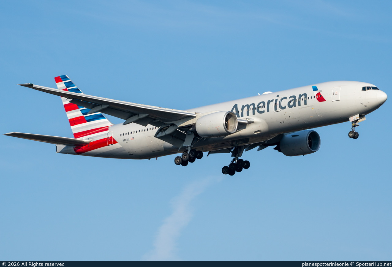 Photo of N787AL - Boeing 777-223(ER) operated by American Airlines