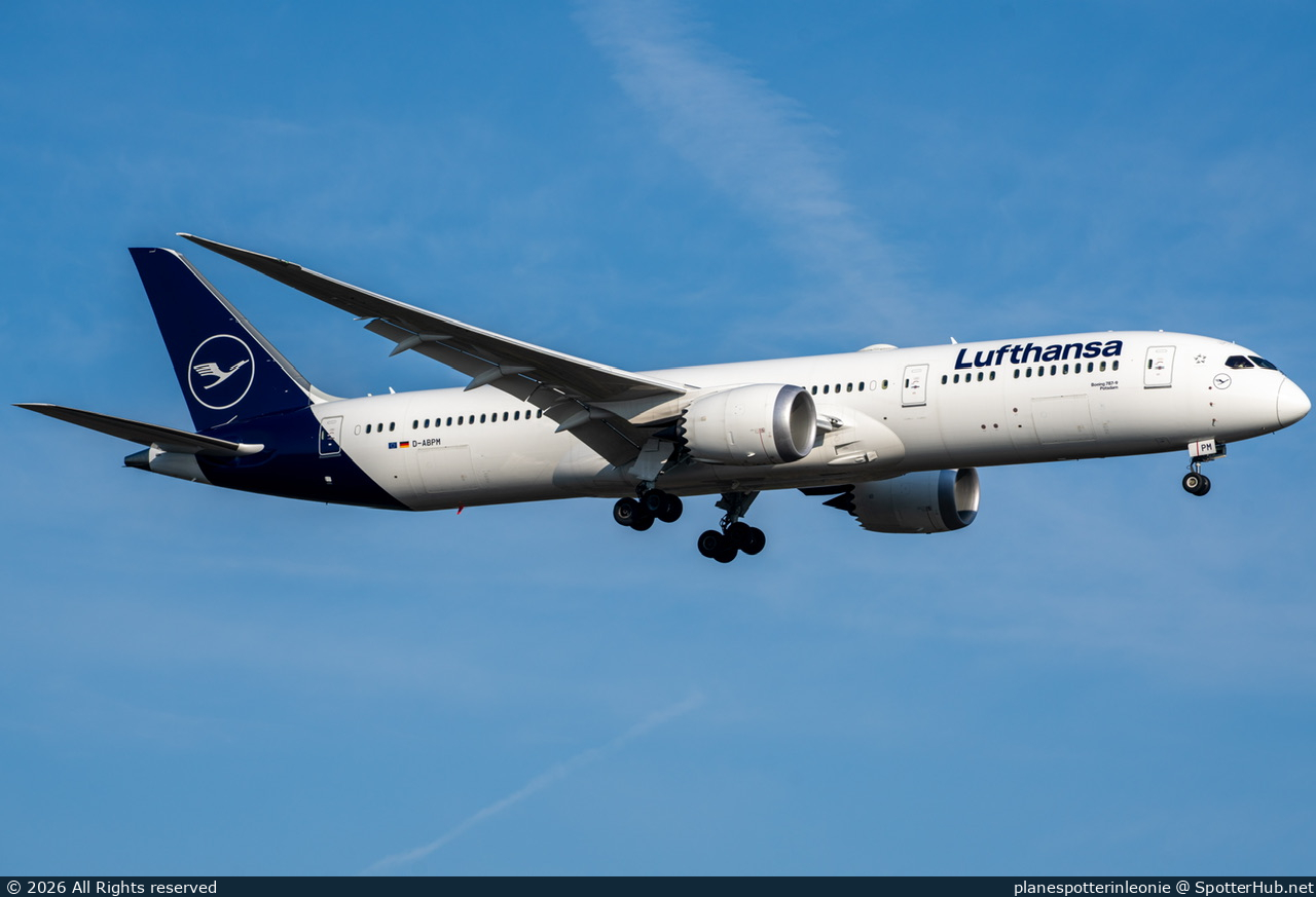 Photo of D-ABPM - Boeing 787-9 Dreamliner operated by Lufthansa